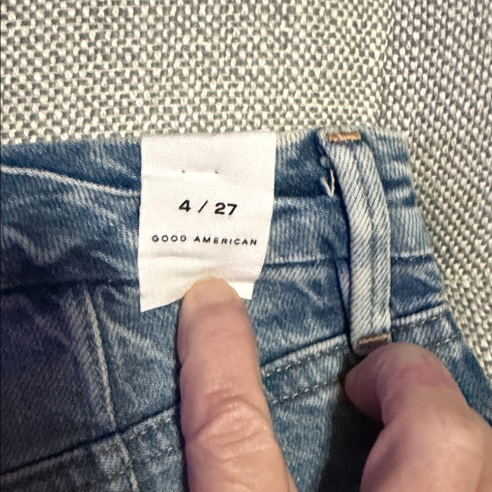 Good American High Rise Light Blue Distressed Jeans - Picture 5 of 9